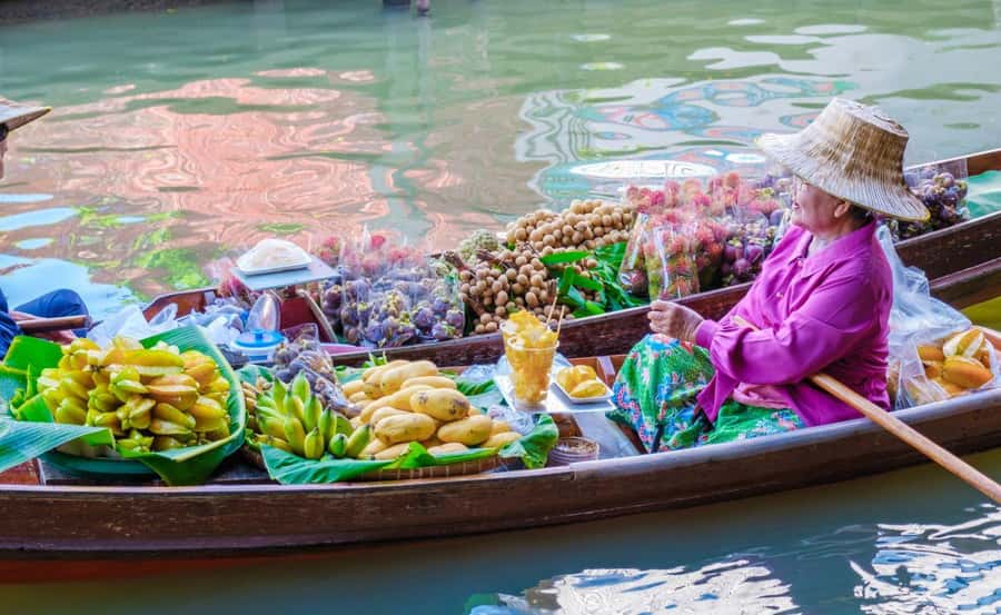 Bangkok : Damnoen Saduak & Train Market Car Excursion - Why these two markets make a good Bangkok day trip