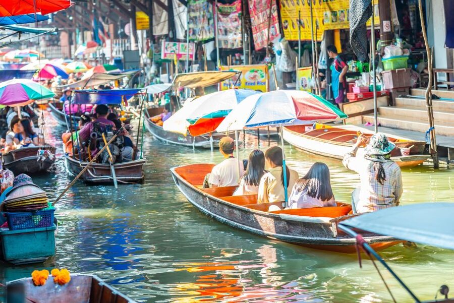Bangkok: Damnoen Saduak, Train Market & Mahanakhon Day Trip - Why the Maeklong train market is the highlight