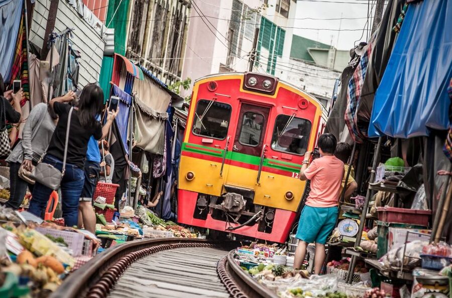 Bangkok: Damnoen Saduak, Train Market & Mahanakhon Day Trip - Who should book this Bangkok day trip?