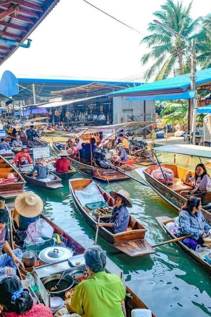 Bangkok: Famous Markets and Dragon Temple Guided Day Tour - Why the railway market is the right first stop