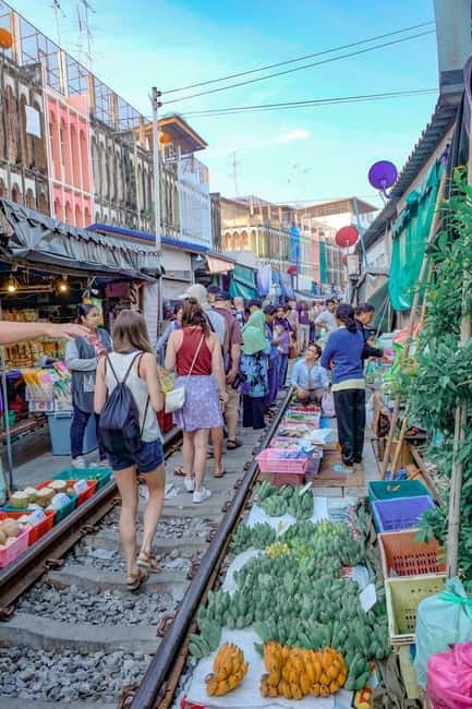 Bangkok: Famous Markets and Dragon Temple Guided Day Tour - What the $28 price really covers
