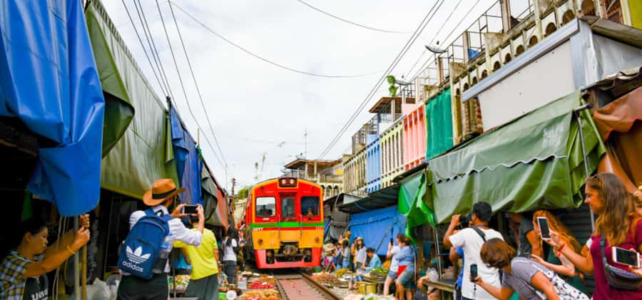 Bangkok: Floating & Maeklong Markets Tour by Private Charter - Starting from Bangkok, an easy pickup