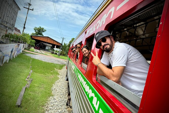 Bangkok: Floating Market and Train Market Experience - Who should book this day trip