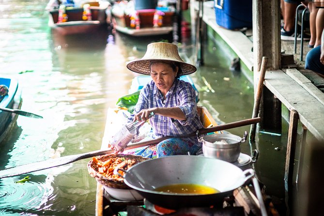 Bangkok Floating Market & Boat Ride to an Orchid Farm - Wat Saphan brings a temple stop into the half-day