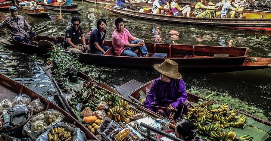 Bangkok: Floating Market & Maeklong Markets Private Transfer - Two famous markets, two very different experiences
