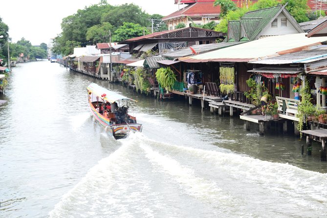 Bangkok Floating Markets and Boat Tour - Cruising the klongs and trying the paddle