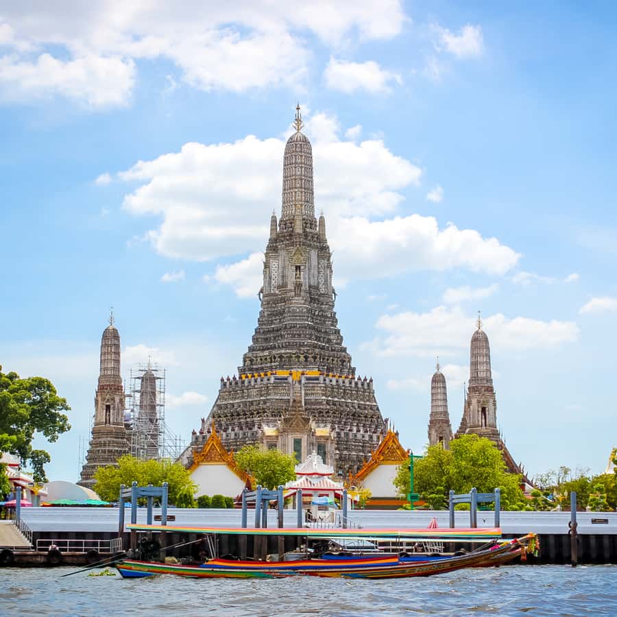 Bangkok: Highlights tour with Grand Palace & Floating Market - Crossing the Chao Phraya to Wat Arun