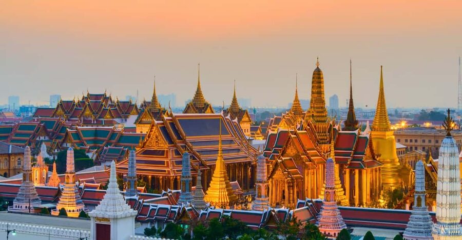 Bangkok: Highlights tour with Grand Palace & Floating Market - Transport, pace, and comfort over 10 hours
