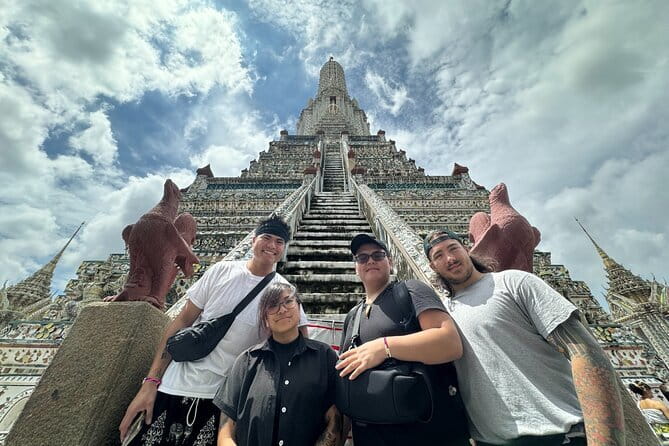 Bangkok : History Temples Markets and Food Tasting - What the guides add to the experience