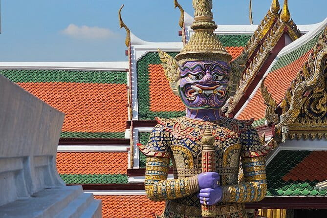 Bangkok : History Temples Markets and Food Tasting - Meeting at Tha Chang beside the river
