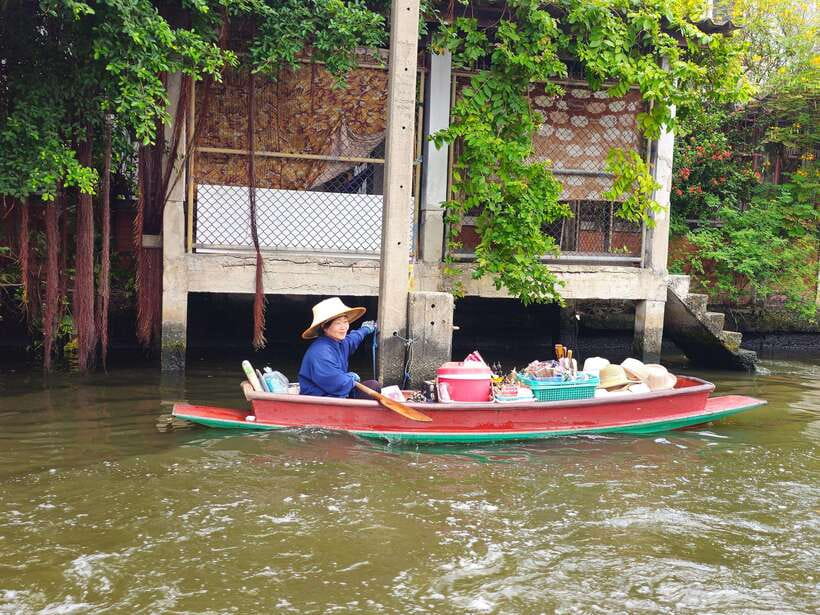 Bangkok Long Boat Canal a Big Buddha & Culture Markets Tour - A second 15-minute boat ride leads to Bangluang