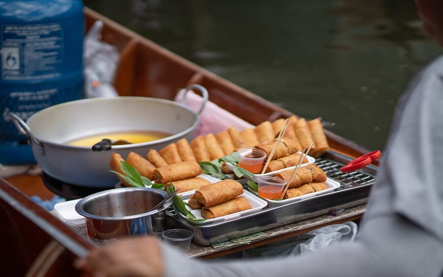 Bangkok: Maeklong Railway Market and Amphawa Floating Market - The evening firefly option