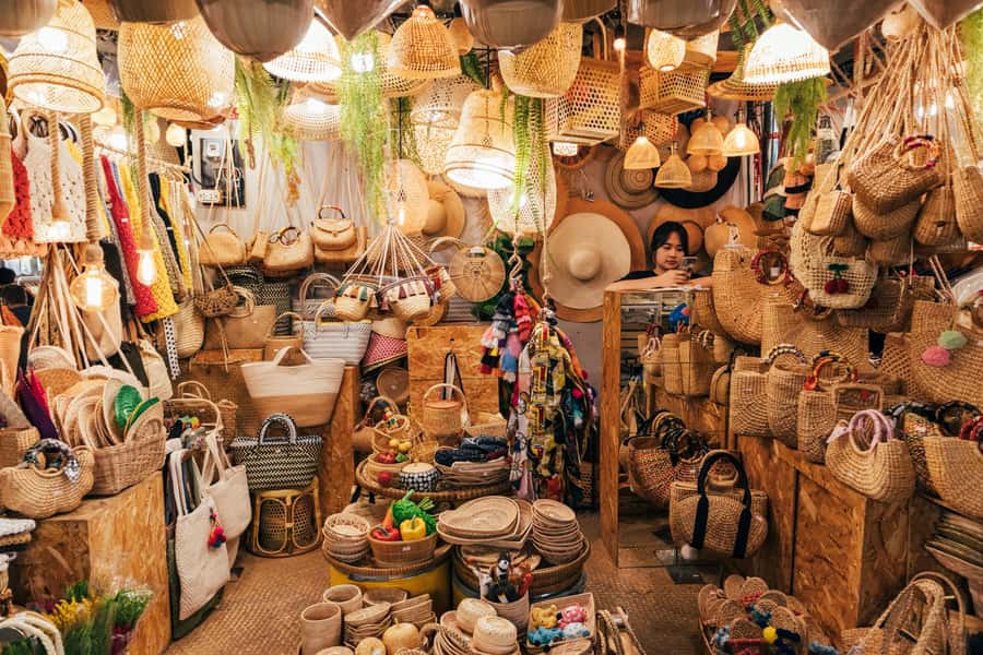 Bangkok: Maeklong Train Market & Floating Market Day Tour - Booking details worth checking