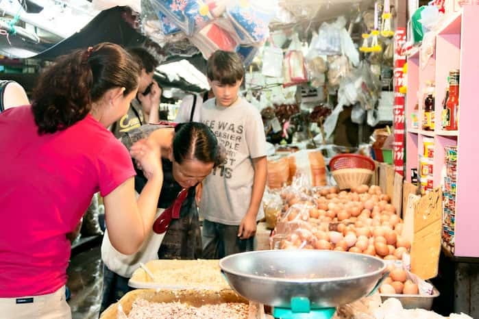 Bangkok: Maliwan Thai Cooking Class with Market Tour - Food restrictions need to be handled early