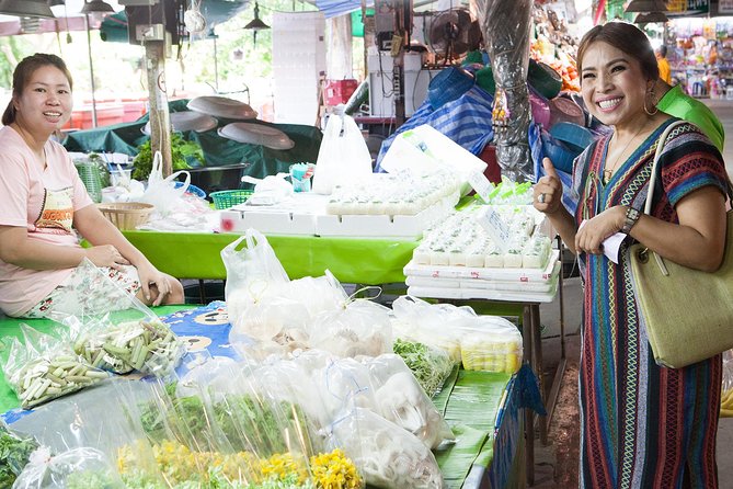 Bangkok Market Tour & Thai Cooking Class with Boat Ride with Aoy - Practical details that affect your day