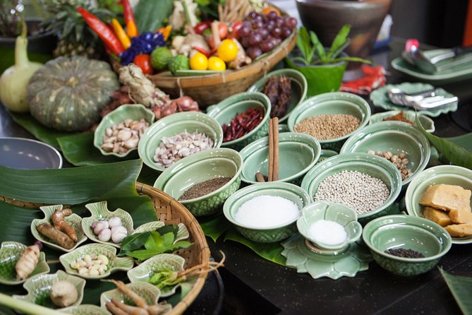Bangkok Market Tour & Thai Cooking Class with Boat Ride with Aoy - The private boat ride along the Tha Chin River