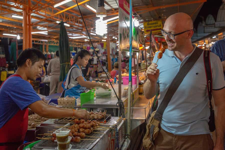 Bangkok: Markets, Temples and Food Night Tour by Tuk Tuk - Key points to know before booking