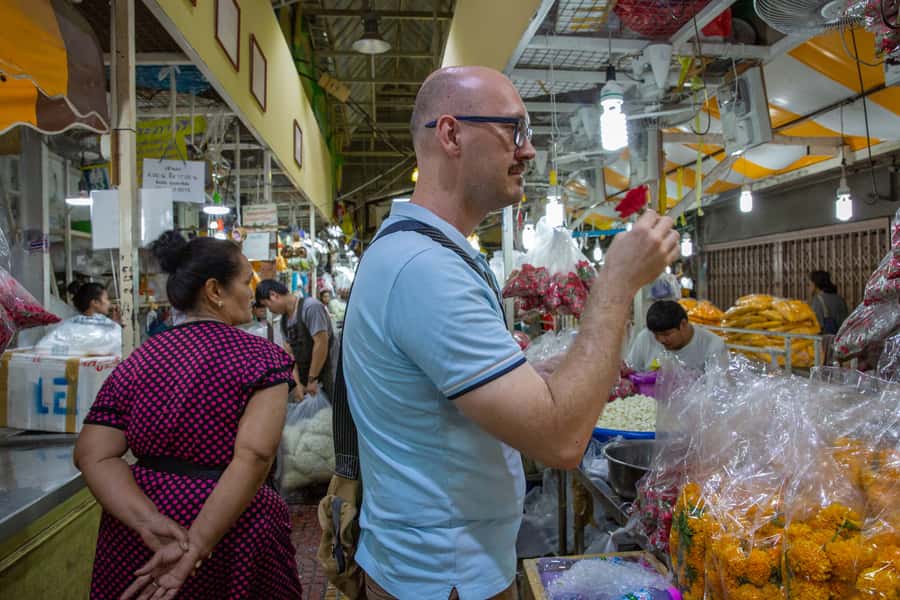 Bangkok: Markets, Temples and Food Night Tour by Tuk Tuk - Why Bangkok by tuk tuk works so well at night
