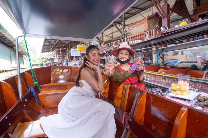 Bangkok: Premium Damnoen Saduak & Railway Market By Food Bus - Salt Lake De Maeklong and the final snack