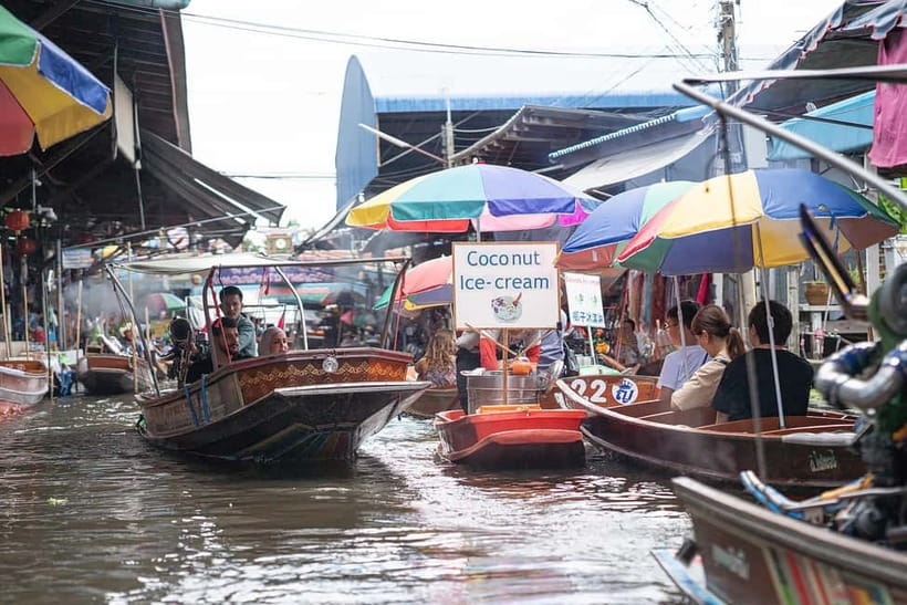 Bangkok: Premium Damnoen Saduak & Railway Market By Food Bus - What the premium price buys you