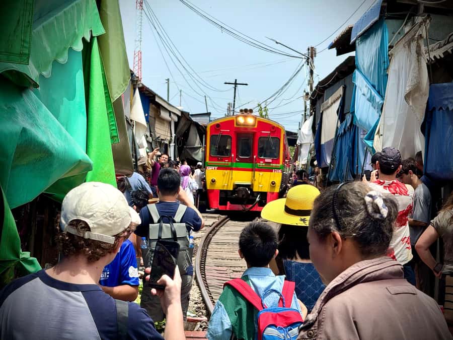 Bangkok: Private Floating Market and Train Market Experience - Why the train market is the day’s big moment