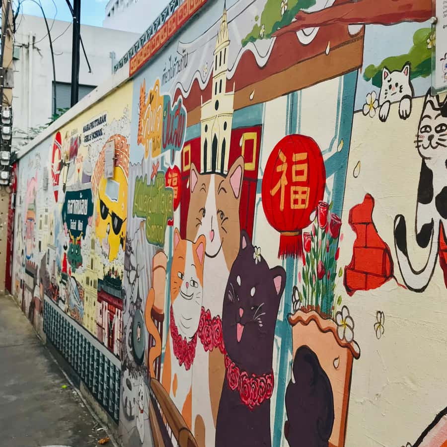 Bangkok: Private Old Quarter, Night Street Market, Temples - Key points at a glance