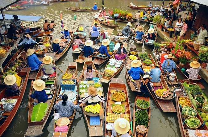 Bangkok: Railway and Floating Market Tour + Dragon Temple - The long drives are part of the deal