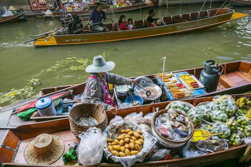 Bangkok: Railway and Floating Market Tour with Dragon Temple - The road from Bangkok to Ratchaburi