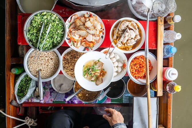 Bangkok: Railway & Damnoen Saduak Floating Market with Transfer - Why the train market is worth the early start