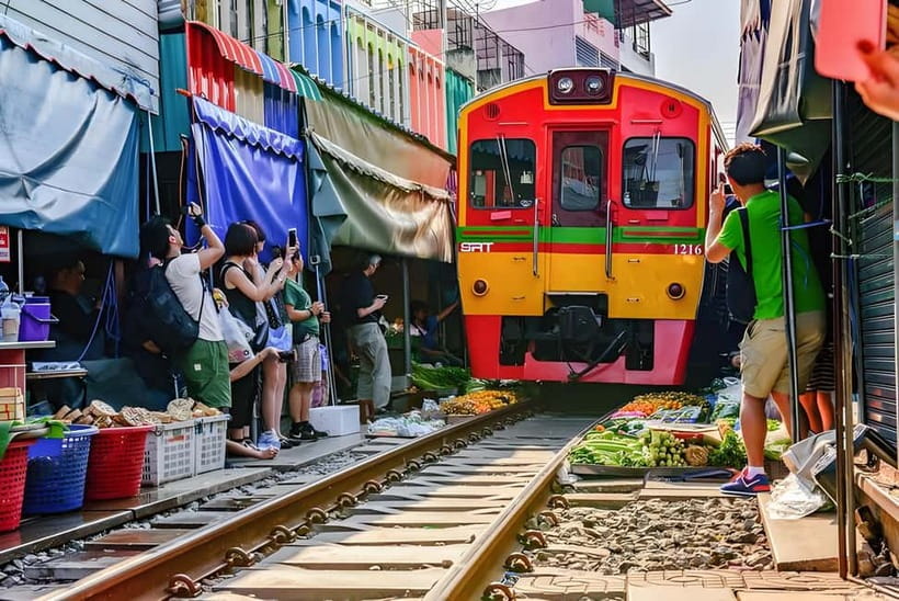 Bangkok: Railway, Floating Market & Chao Phraya Cruise Tour - Key points to know before booking