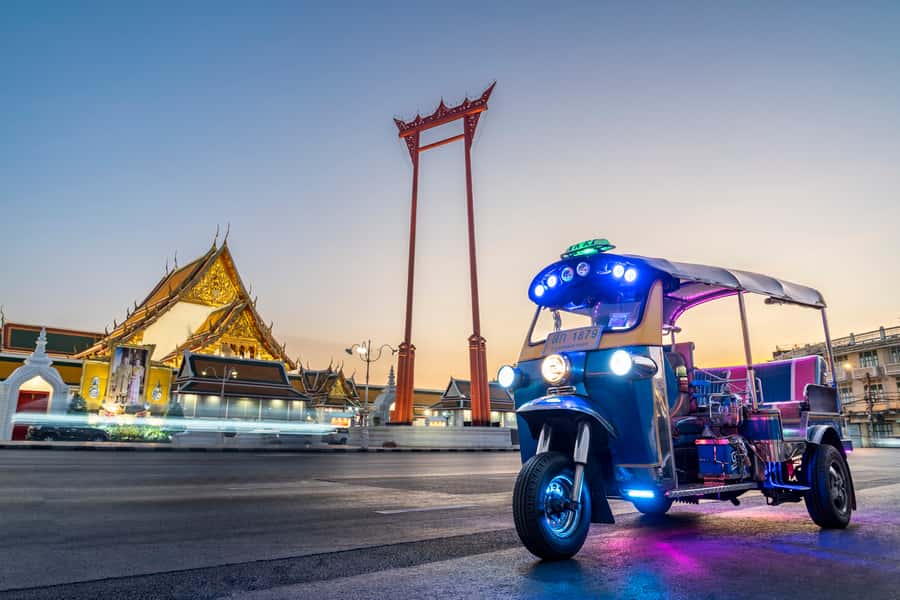 Bangkok Street Food and Night Lights by Tuk Tuk - Key points to know before booking