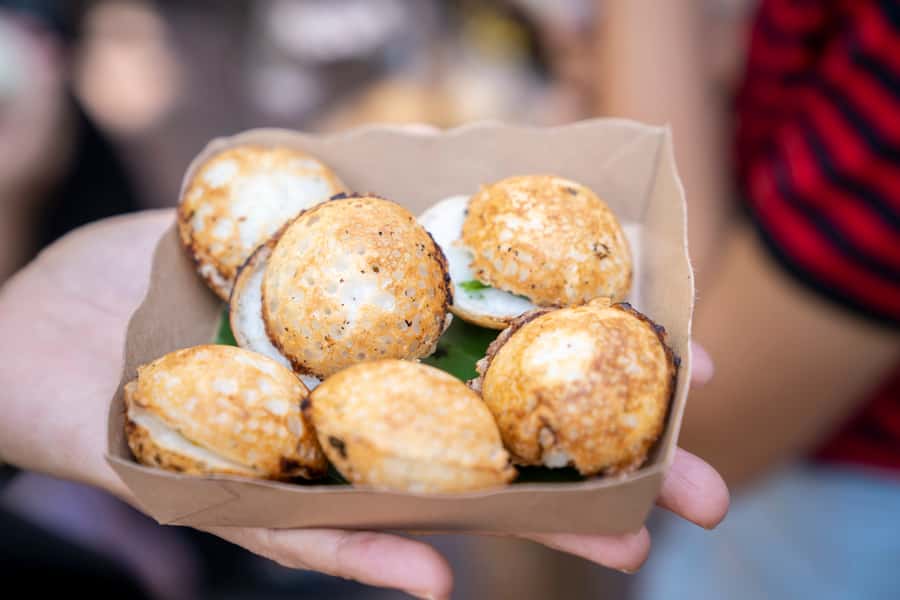 Bangkok Street Food and Night Lights by Tuk Tuk - Starting at Hua Lamphong and entering old Bangkok