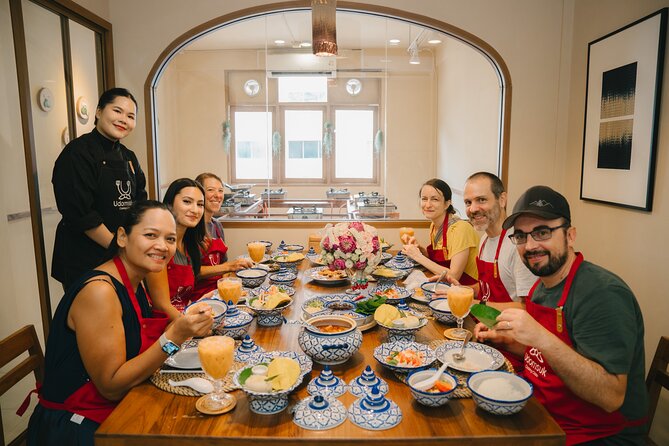 Bangkok Udomsuk Thai Cooking Class with local market tour - Who will get the most from this class