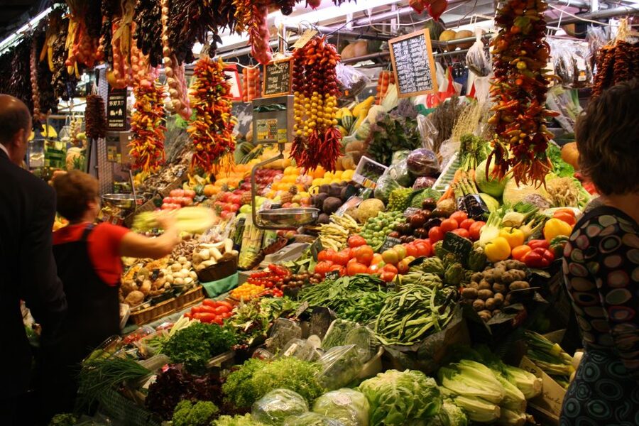 Barcelona: 4-Hour Private Market & Foodie Tour - La Rambla and La Boqueria: Barcelona’s grand food entrance