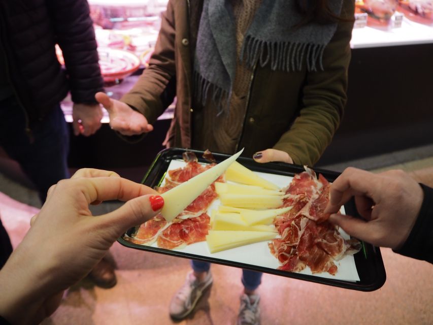 Barcelona Market Food Tour, Local & Artisanal Tastings - The family-run Catalan ham stall