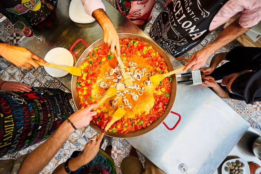 Barcelona: Paella Cooking Class with Market Visit and More - Choosing the right class time