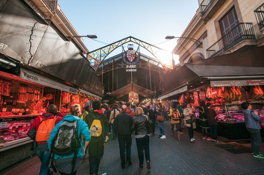 Barcelona: Paella Cooking Experience & Boqueria Market Tour - From the Old Town to the private cooking room