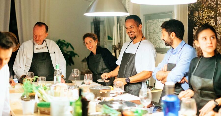 Barcelona: Paella Cooking Workshop and Market Tour - Plaça Reial gives the class a memorable setting