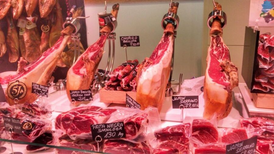 Barcelona: Street Food & Sightseeing Tour with Local Market - A family-run stop and local food habits