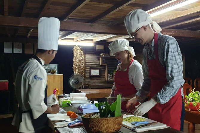 Battambang: Cooking Class and Market Touring - What the $18 price really gives you