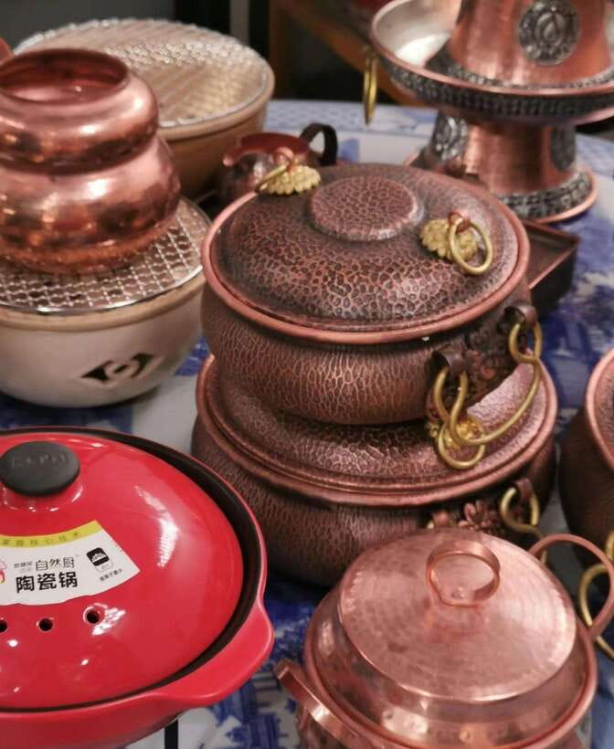 Beijing Market Tour with 10-course Family Feast - The ride to a Beijing family home