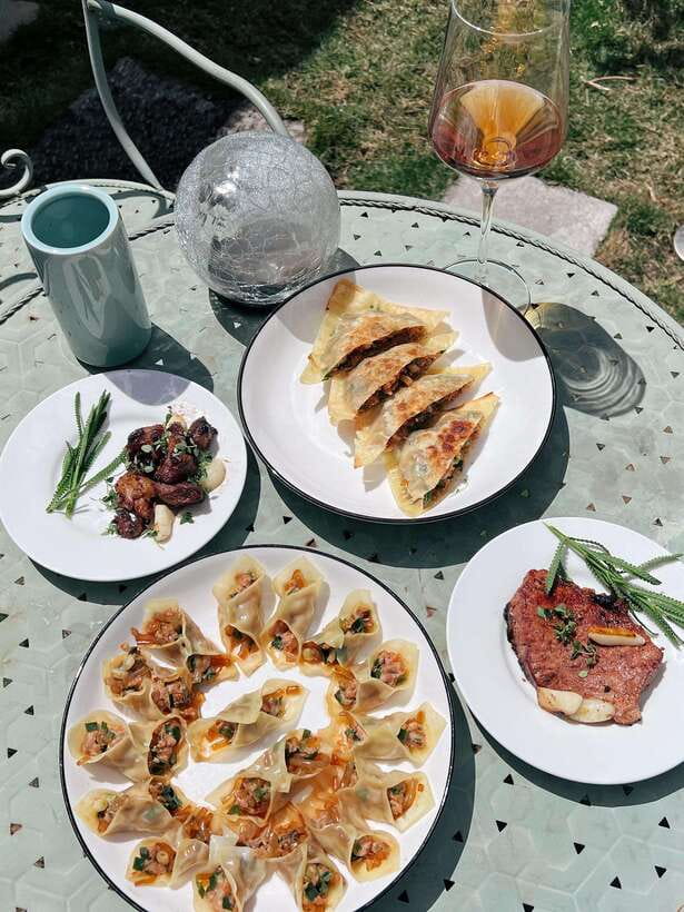 Beijing Market Tour with 10-course Family Feast - A meal that may reach 20 dishes