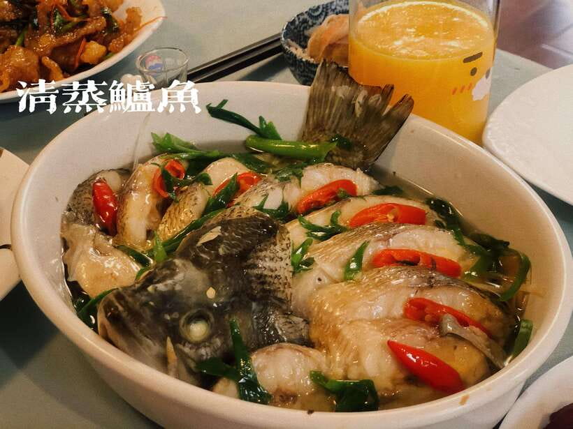 Beijing Market Tour with 10-course Family Feast - Should you book this Beijing food experience?