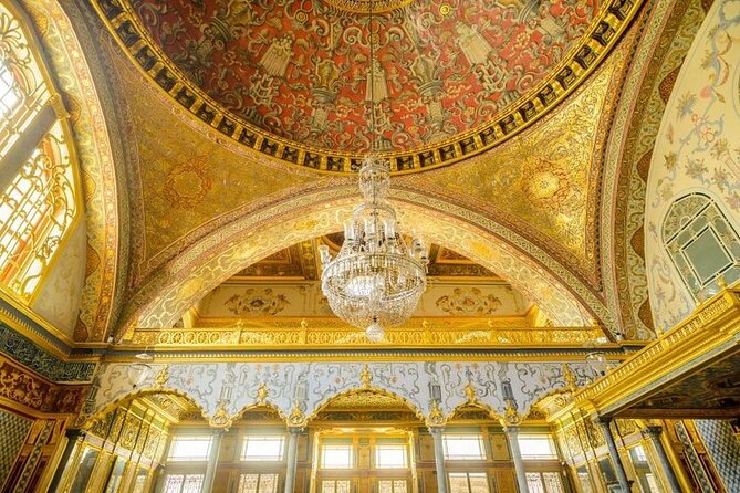 Blue Mosque, Hagia Sophia, Topkapi Palace &Grand Bazaar Tour - Topkapi Palace above the Golden Horn