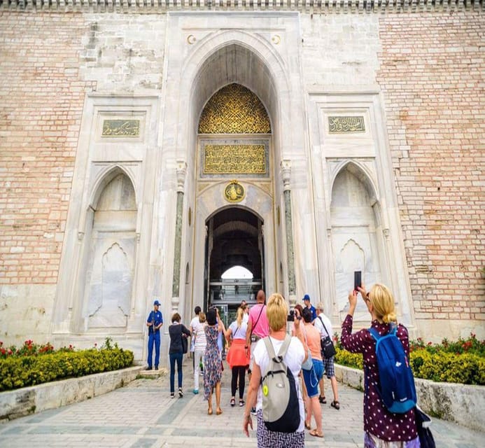 Blue Mosque, Hagia Sophia, Topkapi Palace &Grand Bazaar Tour - Pickup, walking, and the real time commitment