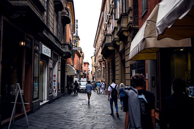 Bologna Food & Market Tour with 6 Tastings, Pasta, Wines & More - Gelato, wine, digestif, and the secret dish