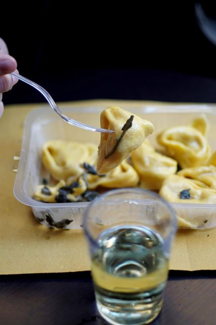 Bologna: Guided Food Markets Tour - What your €17 food budget can cover