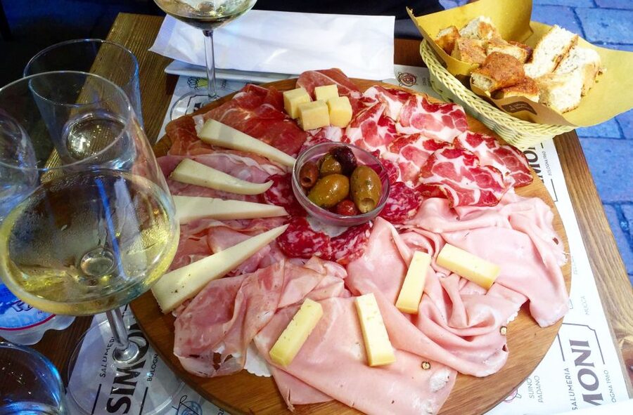 Bologna: Small Group Food market Walking Tour with Tasting - San Petronio, one of Bologna’s great sights