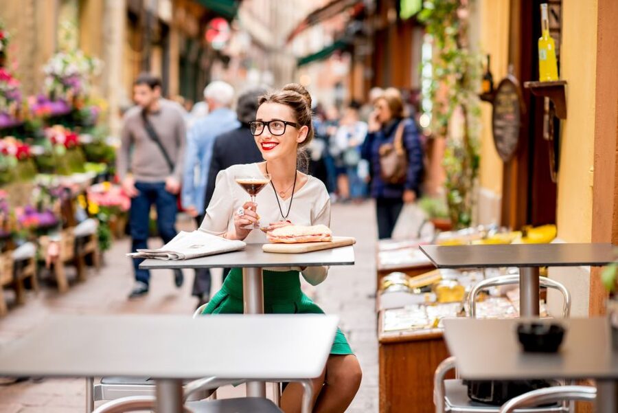Bologna: Small Group Food market Walking Tour with Tasting - Starting at Piazza del Nettuno and the city center