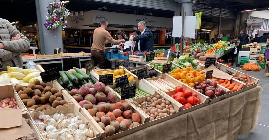 Bordeaux: 3.5-Hour Old Town and Market Food Tour - Starting at 17 Place Meynard